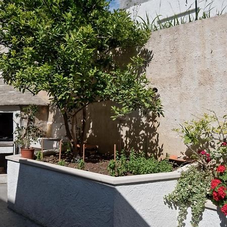 Apartment In Bol With Seaview, Terrace, Air Condition, Wifi Eksteriør bilde