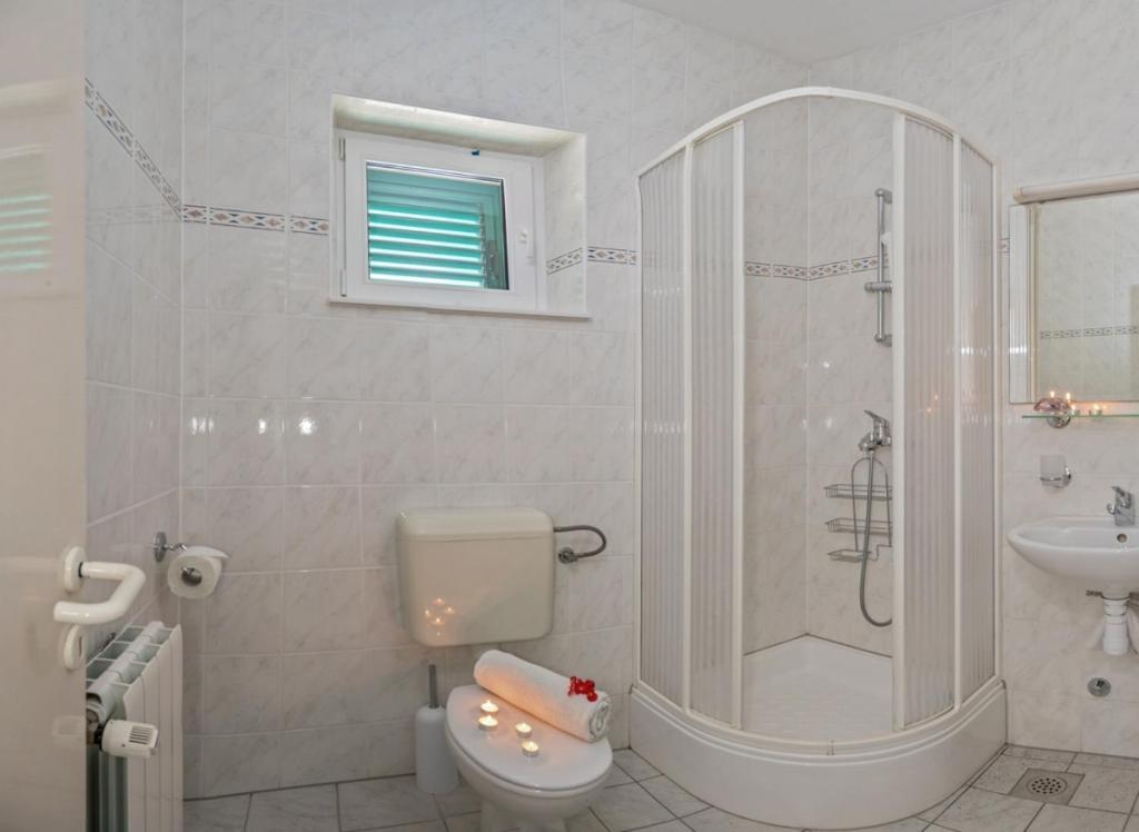 Apartment In Bol With Seaview, Terrace, Air Condition, Wifi Eksteriør bilde